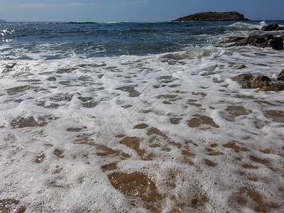 美丽的海洋海浪和沙油海水图片