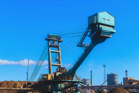 英国钢铁工业中装载图片