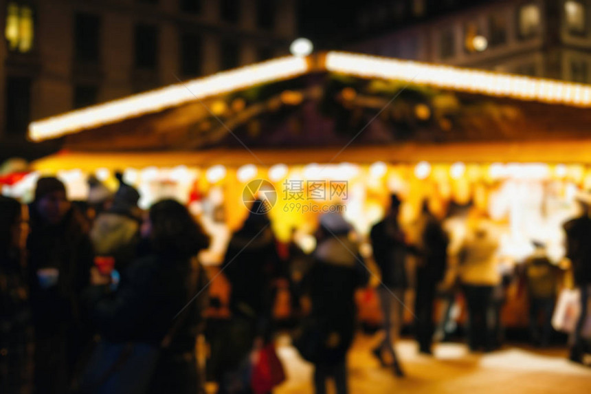 在参观阿尔萨斯特拉斯堡市中心全球最古老的圣诞市场时图片
