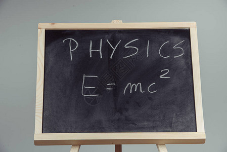 笔写物理词和公式Enc2在黑板图片