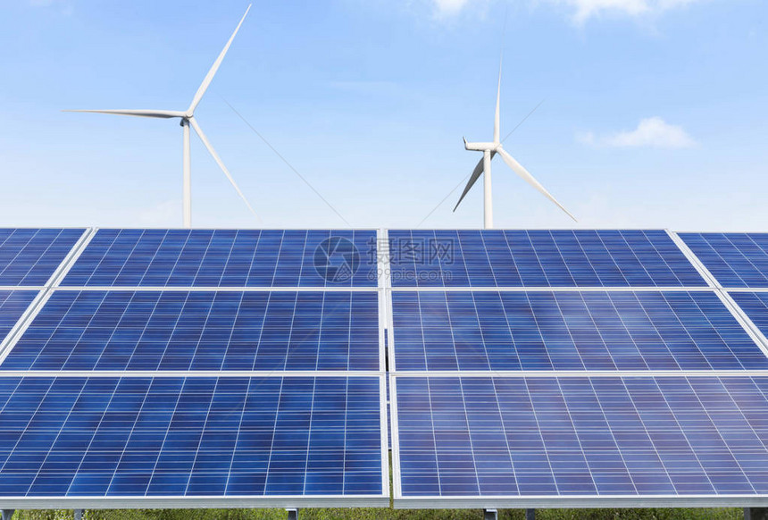太阳能电池和风力涡轮机在发电站发电从自然中替图片