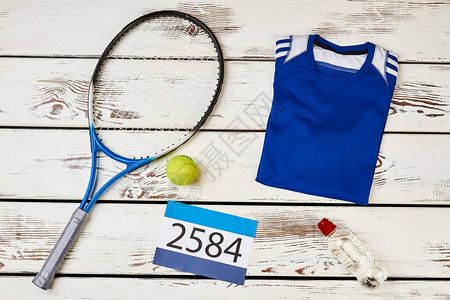 羽毛球和T恤体育活动作为一种生活方式图片