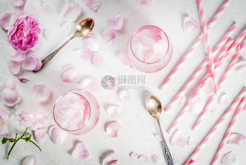 夏季清爽的甜点素食饮冰淇淋冷冻玫瑰图片
