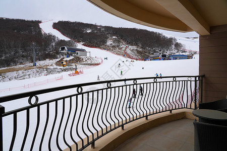 滑雪场山脉坡城高清图片