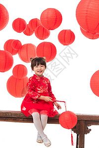 板凳免抠小女孩拿着红灯笼喜迎新春背景