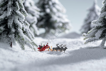 雪地老人雪地上驯鹿拉着圣诞老人背景