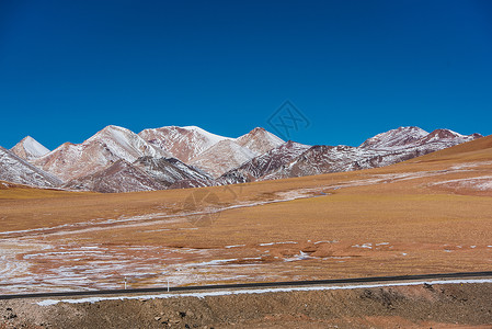 新雪阿里新藏线风光背景