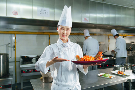 餐饮推荐素材后厨内的专业厨师推荐美味佳肴背景