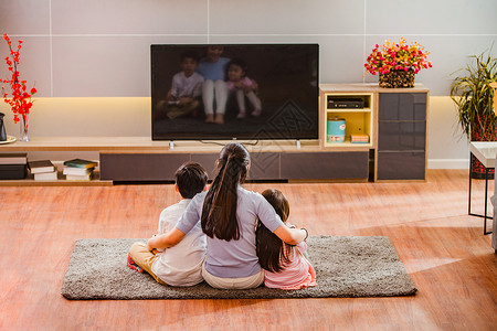 儿童电视幸福家庭在看电视背景
