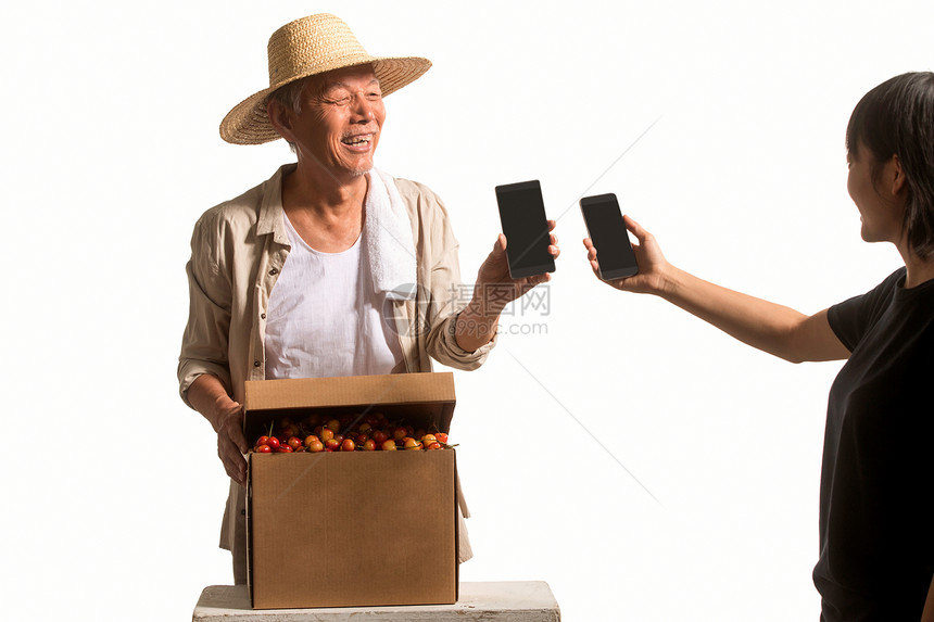 老农民销售自家水果图片