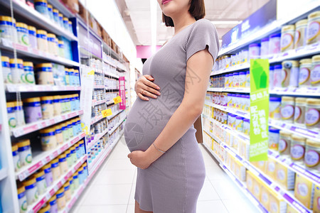 孕妇在超市购物图片