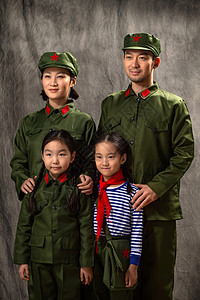 绿色军装女兵幸福家庭照背景