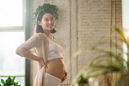 孕妇的家庭生活高清图片