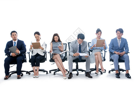 科技招聘坐一排准备面试的商务人士背景