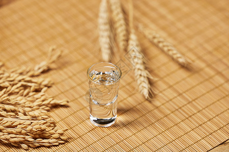 古风素材耳朵小麦酿制的传统精酿白酒背景