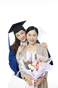 母亲送花给硕士毕业的女儿背景图片