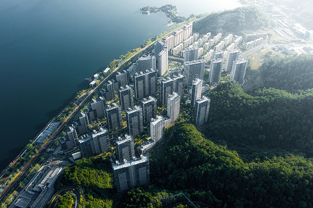 浙江千岛湖景区天屿山上的小区楼盘建筑群高清图片