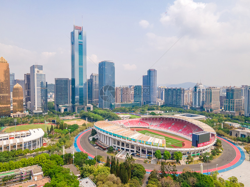 航拍大气的广州体育新城cbd天河体育场图片