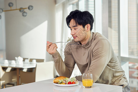 男性精致健康早餐图片