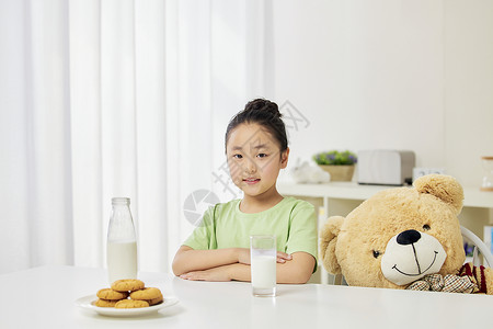 快乐的小熊儿童陪伴健康成长背景
