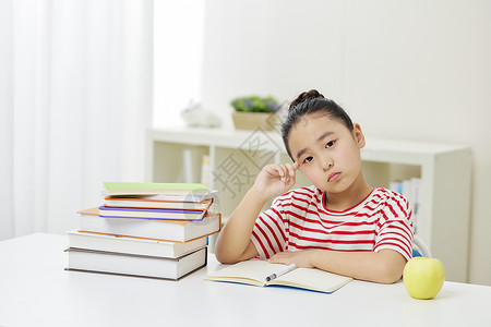 孩子疑惑小女孩学习思考疑惑背景