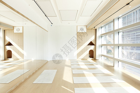 普拉提瑜伽练习室高清图片
