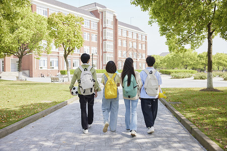 舞校学校招生海报校园里的大学生放学背影背景