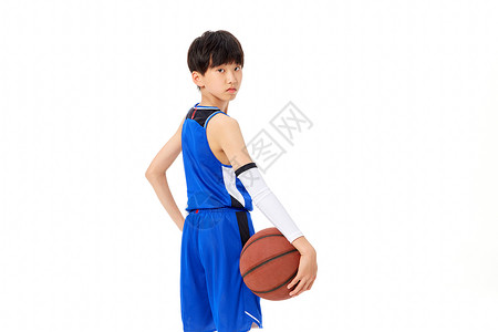 热爱学习的男孩儿童热爱篮球背景