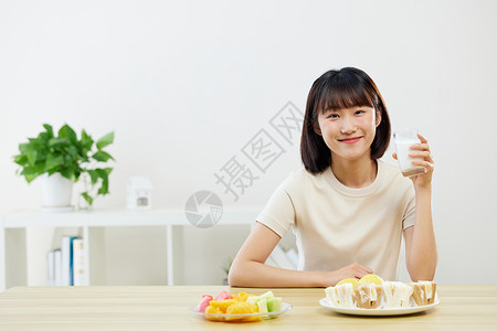 女性居家健康饮食图片