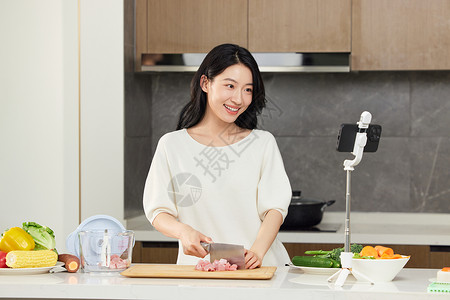 厨房主妇直播教做饭的女人背景