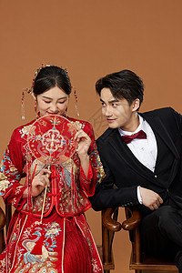 中式传统婚礼喜服写真图片