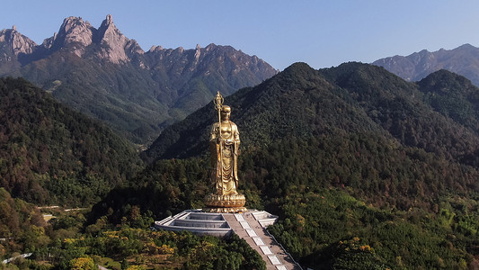 陶瓷地藏王菩萨5A景区安徽九华山地藏王菩萨雕像背景