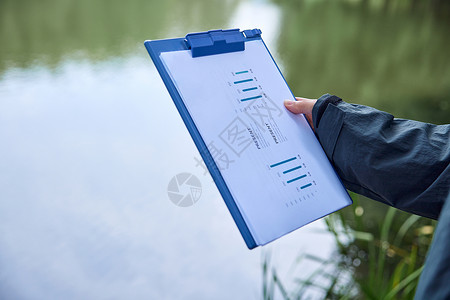 环境微生物检测水源记录信息的技术员背景