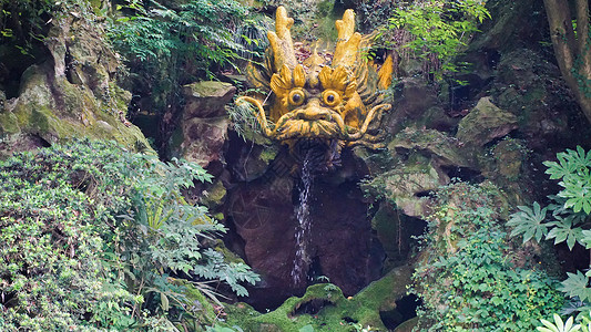 杭州黄龙洞月老祠龙头瀑布背景图片