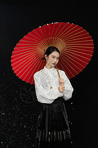 黑色中式花边中国风美女手撑油纸伞背景