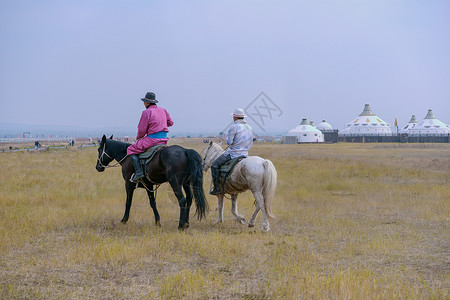 草原牧民马匹蒙古包高清图片