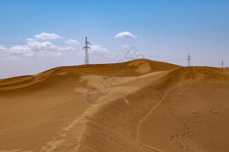 内蒙古腾格里沙漠蓝天白云高清图片