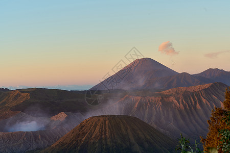 布罗坎特印尼布罗莫火山背景