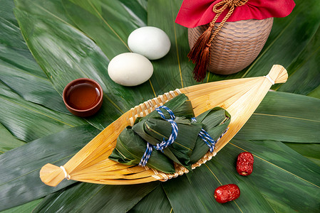 传统节日动图端午节绿色粽叶粽子背景