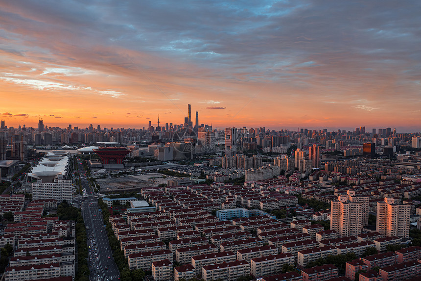 上海城市建筑火烧云夕阳风光图片