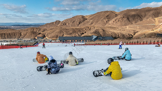 内蒙古马鬃山滑雪场景观图片