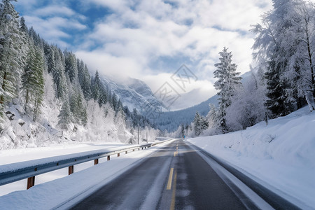 白雪皑皑的公路图片