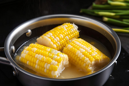 锅里美味的玉米图片