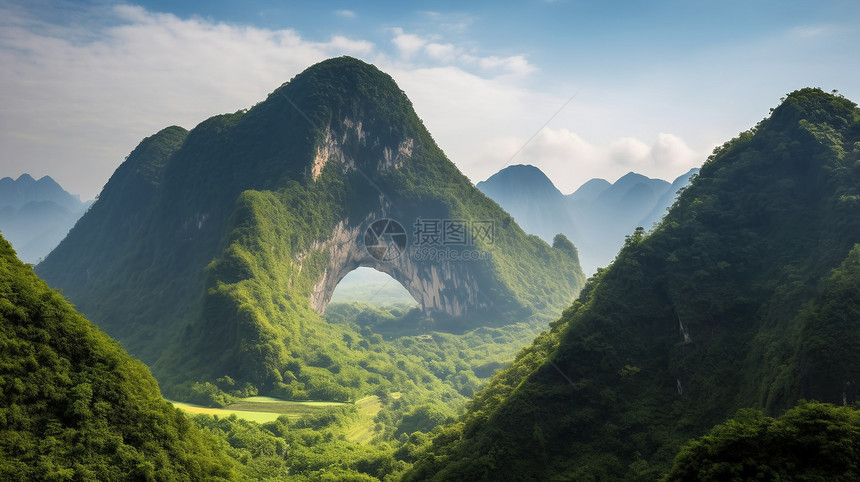 大山深处的月山图片