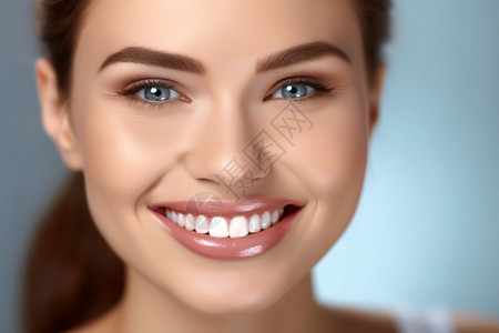女人露出洁白的牙齿微笑图片背景图片