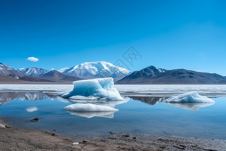 新疆消融的冰山高清图片