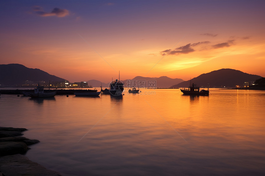 日落的港口风景图片