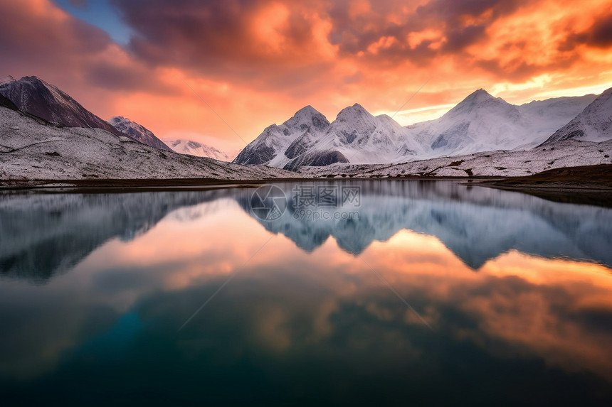 美丽的雪山风光图片