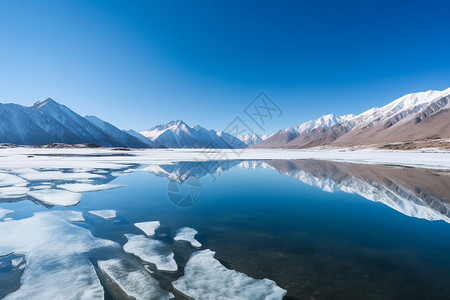 克拉奇新疆查克拉湖背景