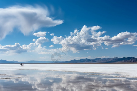 白色盐滩天空之镜白色湖泊背景